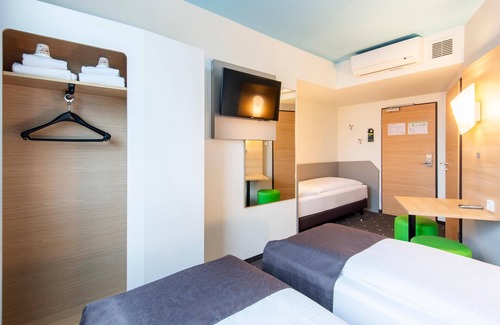 Rosenheim Hotel | Discover B&B Hotel Rosenheim: Family-Friendly and Accessible