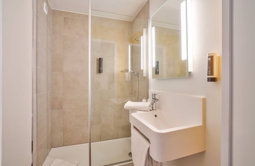 Rosny-sous-Bois Hotel | Comfortable B&B HOTEL Rosny-sous-Bois Near Paris