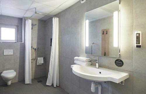 Rosny-sous-Bois Hotel | Comfortable B&B HOTEL Rosny-sous-Bois Near Paris