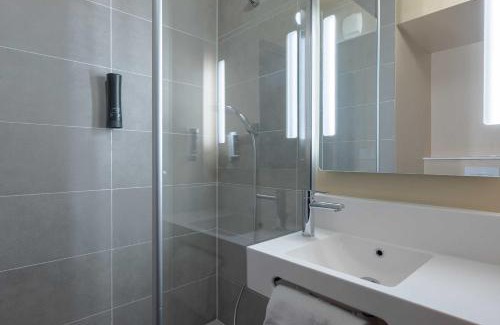 Saint-Pierre-en-Faucigny Hotel | Discover B&B HOTEL Saint-Pierre-en-Faucigny with Pool