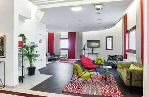 Montigny-le-Bretonneux Hotel | Comfortable Stay at B&B HOTEL Saint-Quentin-en-Yvelines