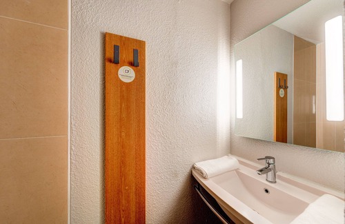 Saint-Witz Hotel | Comfortable B&B HOTEL Saint-Witz with Family-Friendly Perks