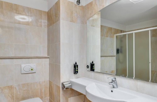 Settimo Torinese Hotel | Discover Record Hotel: Spa, Hot Tub & Family-Friendly Stay