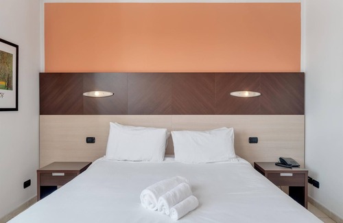 Settimo Torinese Hotel | Discover Record Hotel: Spa, Hot Tub & Family-Friendly Stay