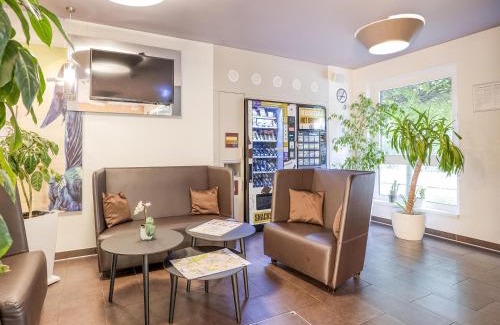 Wallgraben-West Hotel | Pet-Friendly B&B Hotel Stuttgart-Vaihingen with Breakfast
