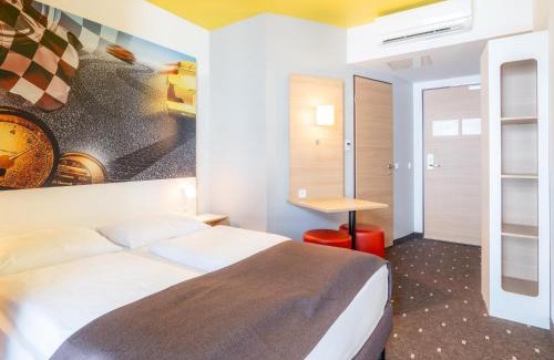 Stuttgart Hotel | Pet-Friendly B&B Hotel Stuttgart-Zuffenhausen: Great Reviews