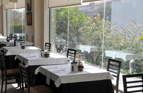 Valls Hotel | Pet-Friendly Hotel Class Valls with Oceanfront Pool & Spa