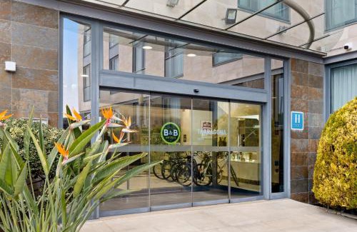 Valls Hotel | Pet-Friendly Hotel Class Valls with Oceanfront Pool & Spa