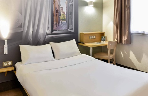 Pont des Demoiselles-Montaudran-La Terrasse Hotel | Discover B&B HOTEL Toulouse Cité de l'Espace