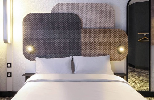 La Terrasse Hotel | Discover B&B HOTEL Toulouse Cité de l'Espace Gonord