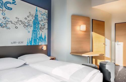 Ulm Hotel | Cozy B&B Hotel Ulm with Pet-Friendly Amenities and Dining