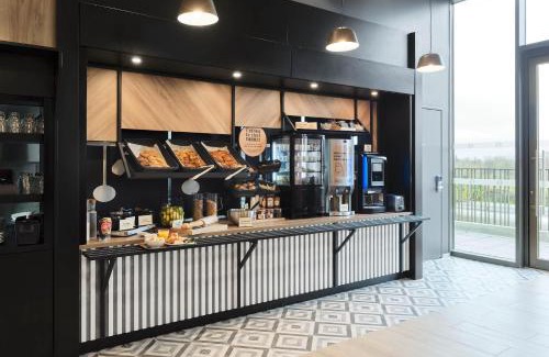 Rocquencourt Hotel | Discover B&B HOTEL Versailles Rocquencourt - Pet & Child Friendly