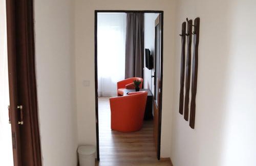 Marianske Lazne Bed & Breakfast | Pet-Friendly B&B Hotel Volčík - Family Welcoming Retreat