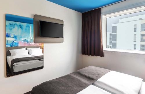 Weyhausen Hotel | Pet-Friendly B&B Hotel Wolfsburg-Weyhausen with Breakfast