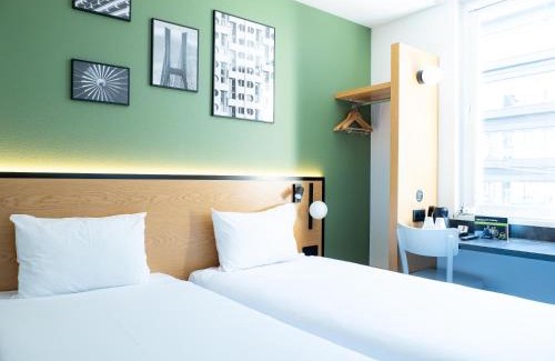 Wroclaw City Center Hotel | Welcoming B&B HOTEL Wrocław Centrum with Great Amenities