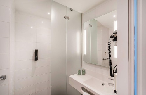 Ruemlang Hotel | Comfortable B&B Hotel Zürich Airport Rümlang with Spa & Dining