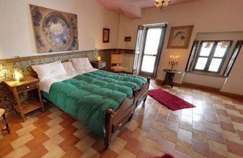 Belvedere Langhe Bed & Breakfast | Colorful Escapes at B&B I Colori dell' Arcobaleno