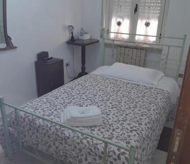 Francavilla al Mare Bed & Breakfast | Cozy B&B I Girasoli: Ocean View & Private Beach Access