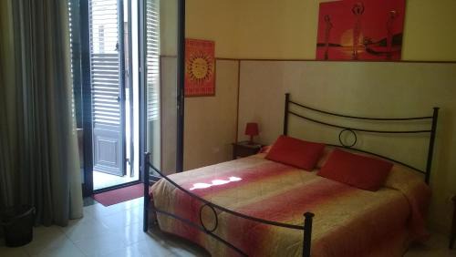 Riposto Bed & Breakfast | Oceanfront B&B I Mastrazzi with High Guest Ratings