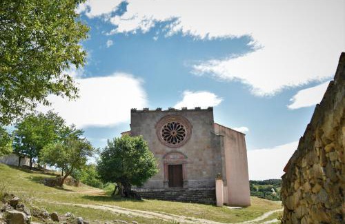Sorgono Bed & Breakfast | Top-Rated B&B I Menhir: Family and Pet Friendly Stay
