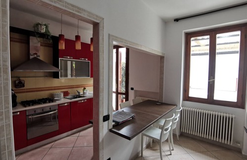 Cernobbio Bed & Breakfast | Top-Rated B&B I Portici: Family-Friendly & Breakfast Included