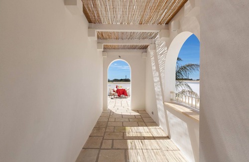 Pittuini House | Cozy 1914 B&B I Tarocchi - Family-Friendly with Breakfast