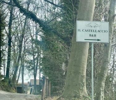 Albavilla Bed & Breakfast | Top-Rated B&B Il Castellaccio with Restaurant & Family Fun