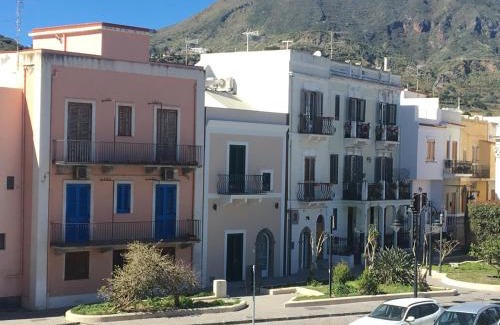 Lipari Historic Centre Bed & Breakfast | Pet-Friendly B&B Il Castello with Ocean View & 9.2 Rating