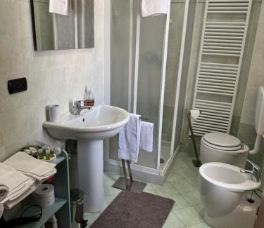Antignano Apartment | Cozy B&B Il Glicine: Pet-Friendly Stay with Breakfast