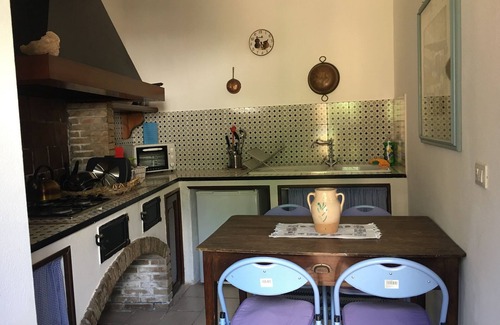 Piedimonte Etneo Bed & Breakfast | Experience Tranquility at B&B Il Glicine with Ocean Views