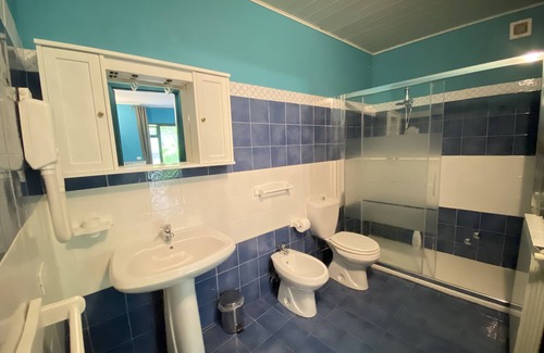 Piedimonte Etneo Bed & Breakfast | Experience Tranquility at B&B Il Glicine with Ocean Views