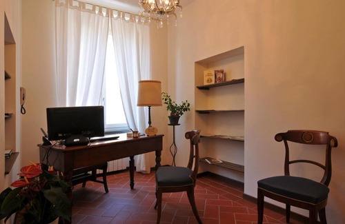 Pistoia Bed & Breakfast | Charming B&B Il Grifone: Pet-Friendly with Delicious Breakfast