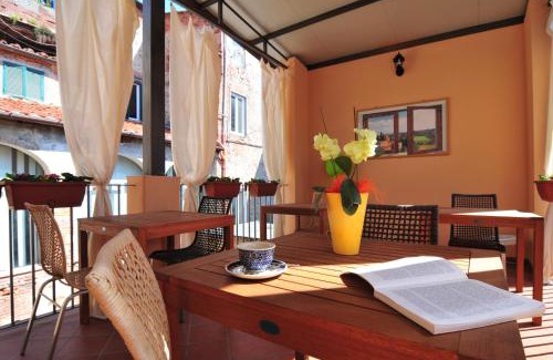 Pistoia Bed & Breakfast | Charming B&B Il Grifone: Pet-Friendly with Delicious Breakfast