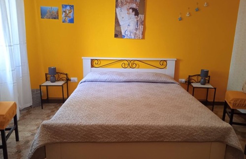 Sant'Antioco Bed & Breakfast | Cozy B & B Il Mirto 2: Family-Friendly Getaway with Breakfast