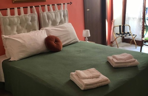 Portici Bed & Breakfast | Guest Rated B&B Il Nido: Family-Friendly with Breakfast