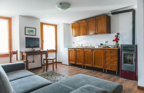 Mozzio Bed & Breakfast | Delightful B&B Il Paradiso Mozzio with Breakfast & Kids' Area
