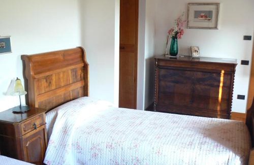 Negrar Bed & Breakfast | Experience Oceanfront Bliss at B&B Il Pettirosso