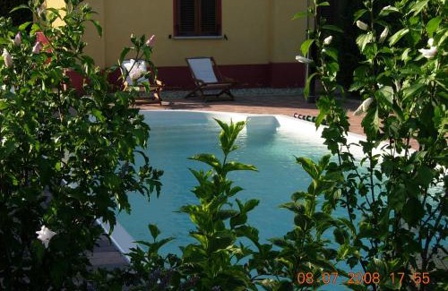 Castello d'Agogna Bed & Breakfast | Discover B&B Il Pioppo E La Fonte: Family-Friendly Escape