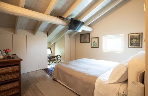 Gavi House | Discover B&B Il Poggio di Gavi with Oceanfront Views