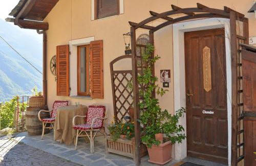 Saint-Vincent Bed & Breakfast | Cozy B&B Il Torchio with Ocean View and Pet Friendly Vibes