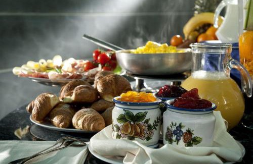 Rogliano Bed & Breakfast | Inviting B&B il Tulipano: Oceanfront, Pet-Friendly Escape