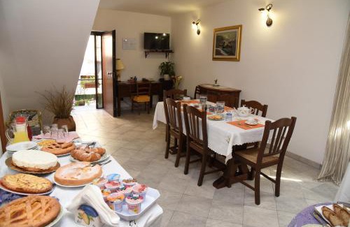 Centola Bed & Breakfast | Discover B&B Il Vicoletto Del Casale: Pet-Friendly Retreat