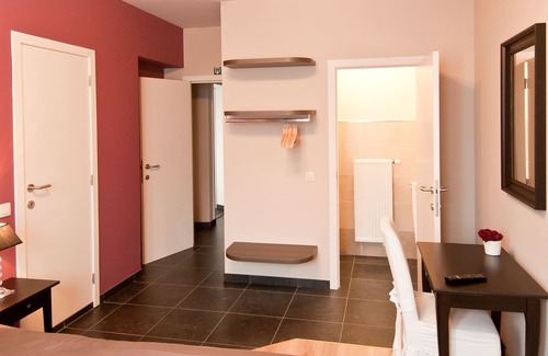 Kristus-Koning Bed & Breakfast | Cozy B&B InnBrugas: Family-Friendly with Spa & Dining