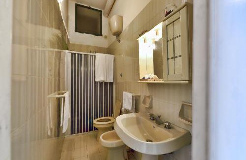 Conca dei Marini Bed & Breakfast | Cozy B&B Iris with Ocean View & Breakfast Included