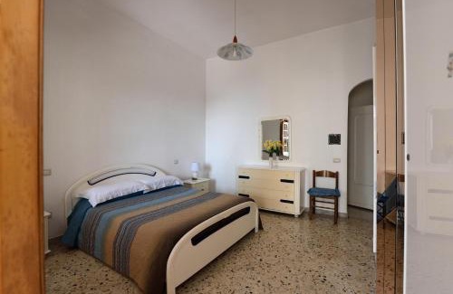 Conca dei Marini Bed & Breakfast | Cozy B&B Iris with Ocean View & Breakfast Included
