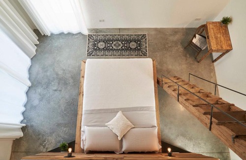 Sant'Angelo di Piove di Sacco Bed & Breakfast | Discover B&B BARCO41: Family-Friendly with Pool & Hot Tub