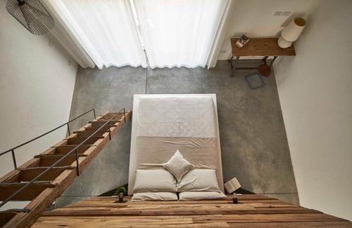 Sant'Angelo di Piove di Sacco Bed & Breakfast | Discover B&B BARCO41: Family-Friendly with Pool & Hot Tub