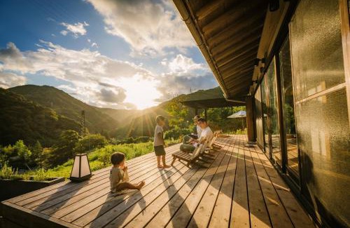 Aoi Ward Bed & Breakfast | Guest Rated 9.8: B&B ITADAKI with Hot Tub & Breakfast