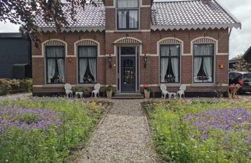 Twijzelerheide Bed & Breakfast | Cozy B&B Klassiek: Pet-Friendly Stay with Breakfast Included