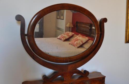 Old Town Bed & Breakfast | Discover B&B L'Affresco: Family-Friendly Retreat with Dining